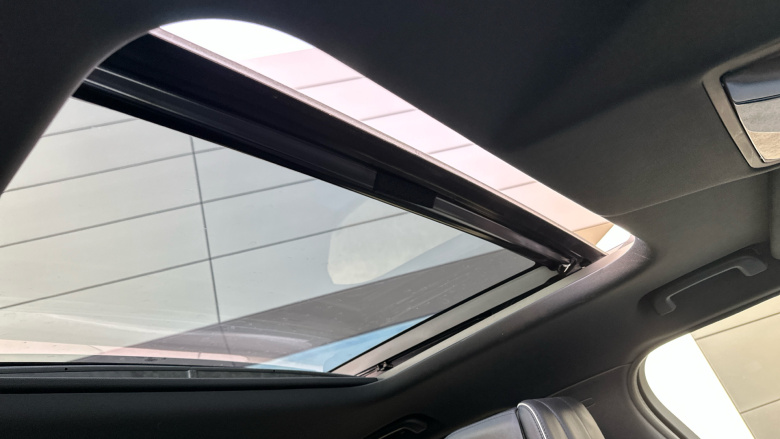 Land Rover Discovery 3.0 SD6 HSE Luxury 5dr Auto Diesel Station Wagon